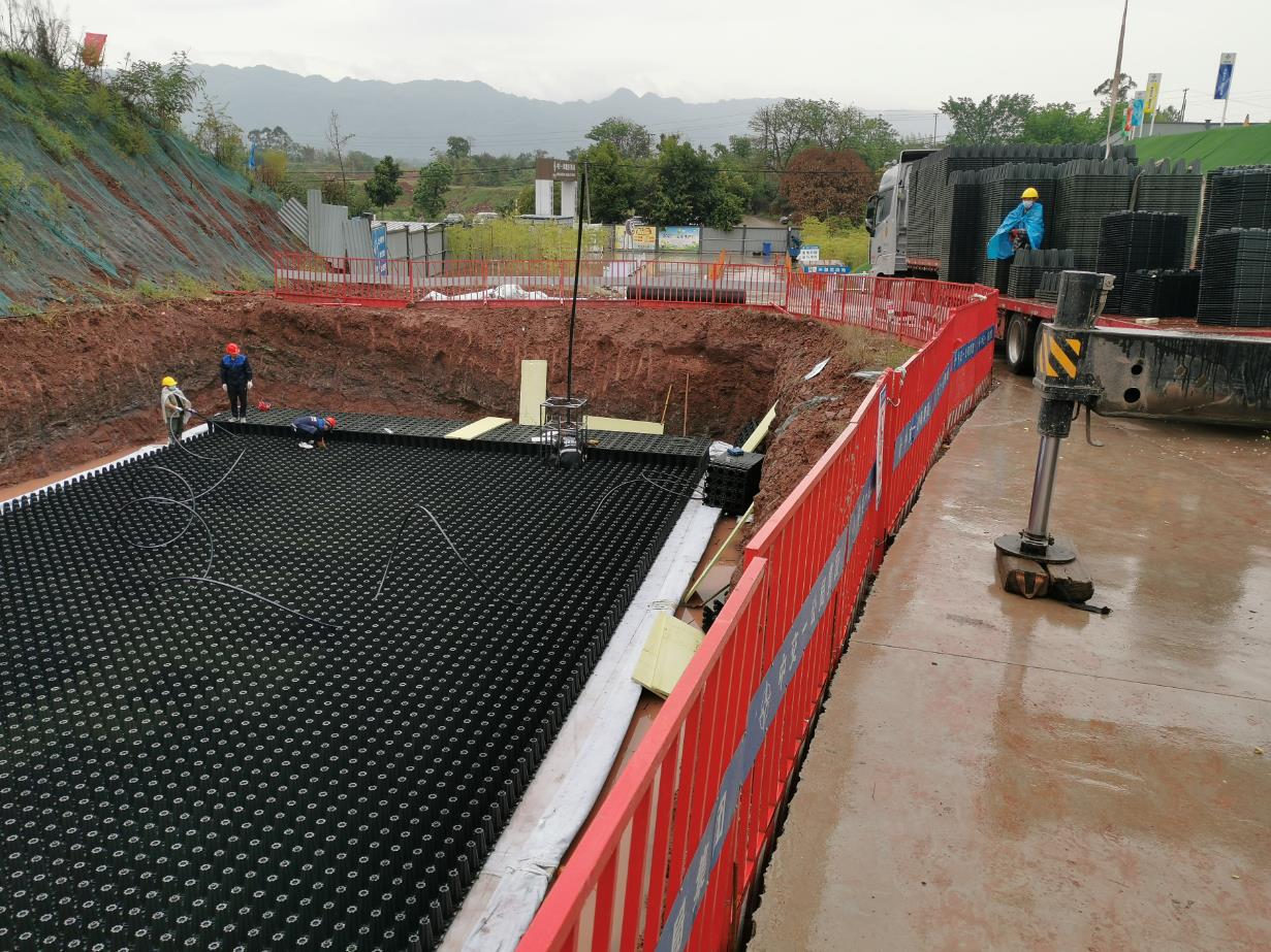 玻璃钢雨水蓄水池具备哪些优势
